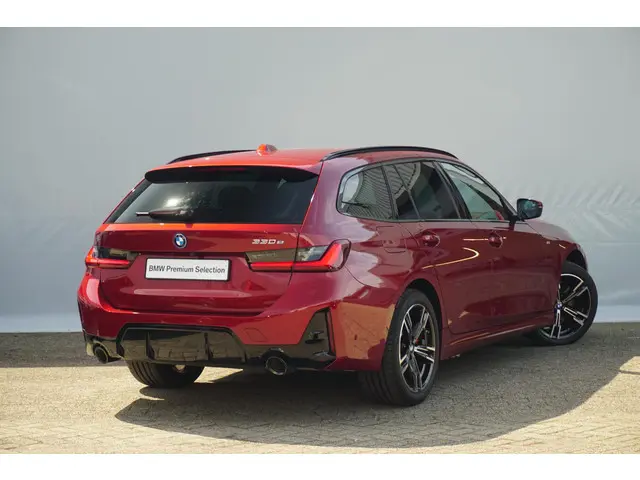 BMW 3 Serie Touring 330e 2025 Hybride Benzine 2