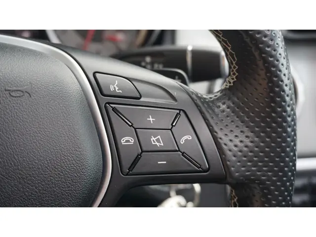 Mercedes-Benz GLA 200 157pk Ambition 2014 Benzine 32