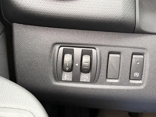 Renault Clio 0.9 TCe Limited 2017 Benzine 29