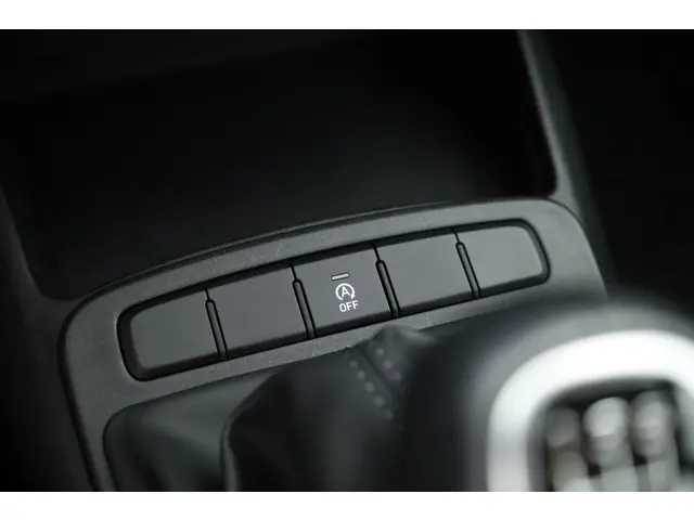 Hyundai i10 1.0 Comfort 2023 Benzine 22