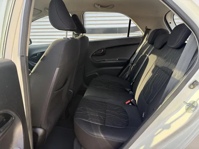 Kia Picanto 1.0 CVVT ComfortLine 2015 Benzine 10