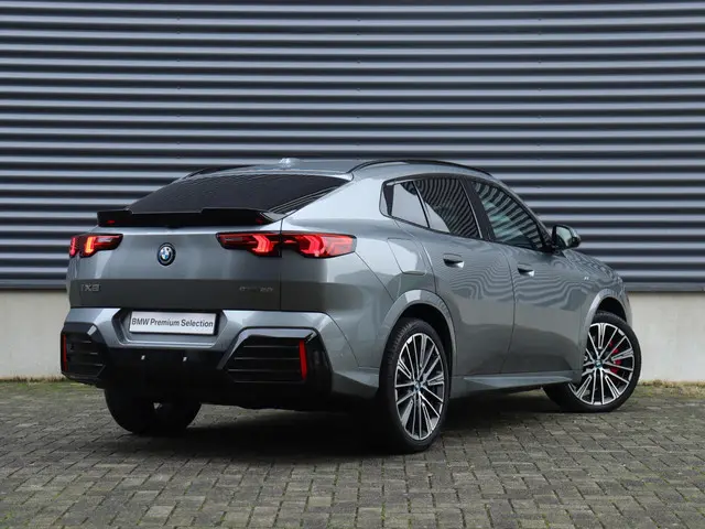 BMW iX2 eDrive20 2024 Elektrisch 2