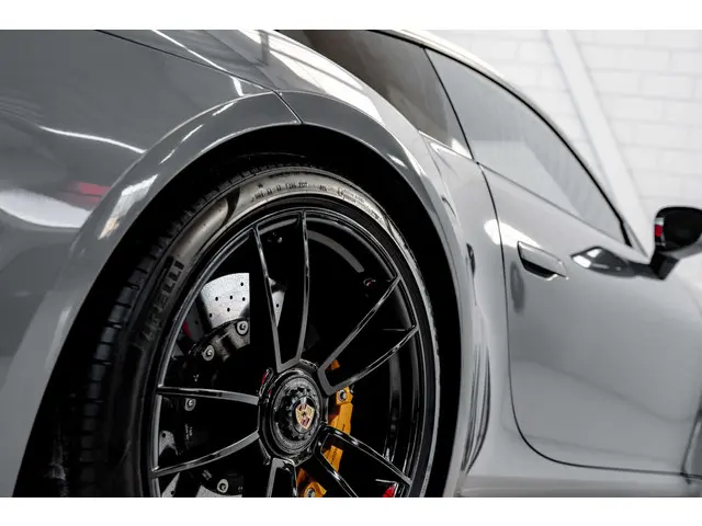 Porsche 911 Turbo S Coupé 2021 Benzine 12