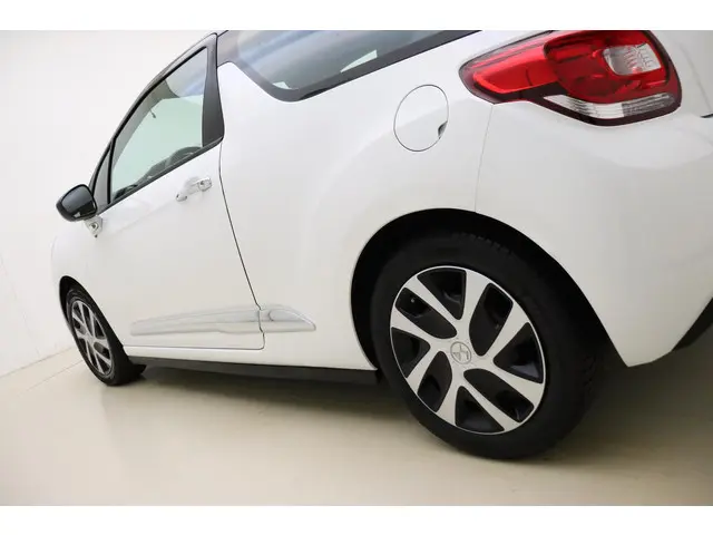 DS DS 3 1.2 PureTech Chic 2015 Benzine 15