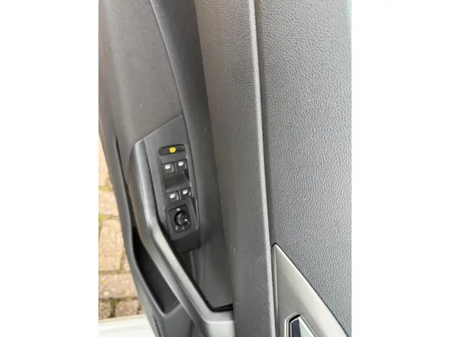 Volkswagen Polo 1.0 TSI Comfortline 2019 Benzine 12