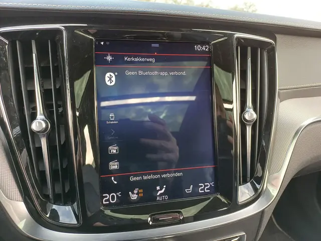 Volvo V60 2.0 T8 AWD R-Design 2019 Hybride Benzine 52