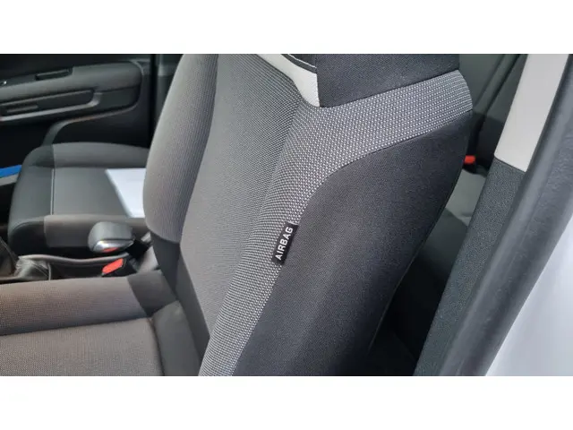 Citroën C3 Aircross 1.2 PureTech S&S Live 2020 Benzine 19