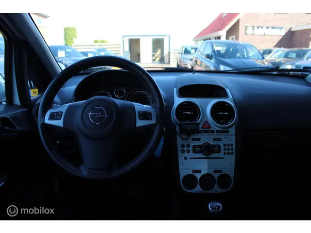 Opel Corsa 1.2 EcoFlex Design Edition 2013 Benzine 10