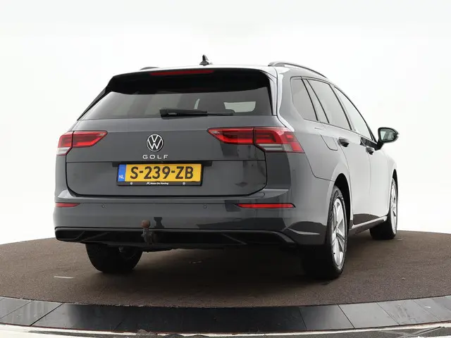 Volkswagen Golf Variant 1.0 TSI 110pk Life 2023 Benzine 6