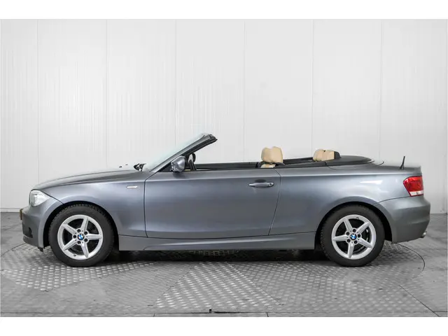 BMW 1 Serie Cabrio 120i High Executive 2012 Benzine 9