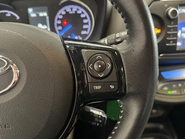 Toyota Yaris 1.5 Hybrid Aspiration 2017 Hybride Benzine 13