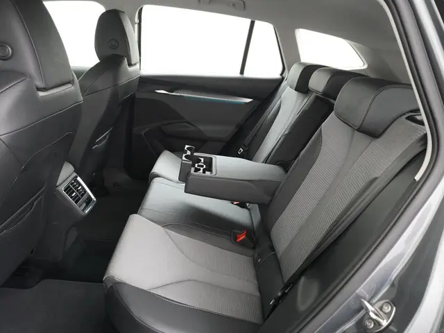 Škoda Enyaq iV 60 Private Edition 2023 Elektrisch 19