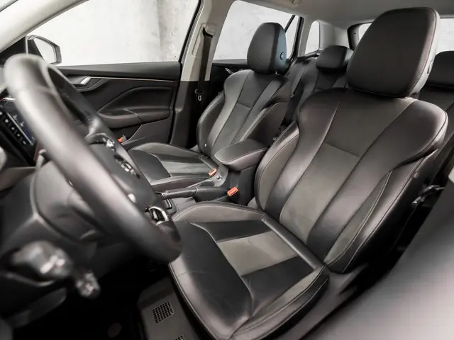 Škoda Kamiq 1.0 TSI Luxury Sport 2021 Benzine 13