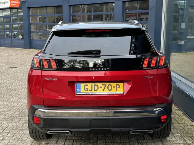 Peugeot 3008 1.6 HYbrid 225 GT 2023 Hybride Benzine 7