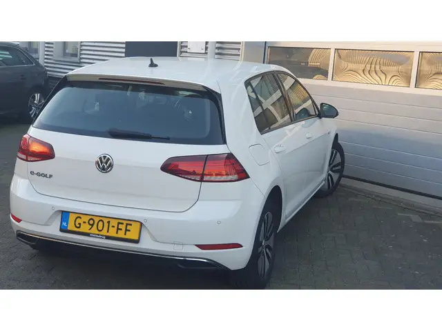 Volkswagen e-Golf E-Golf 2019 Elektrisch 13