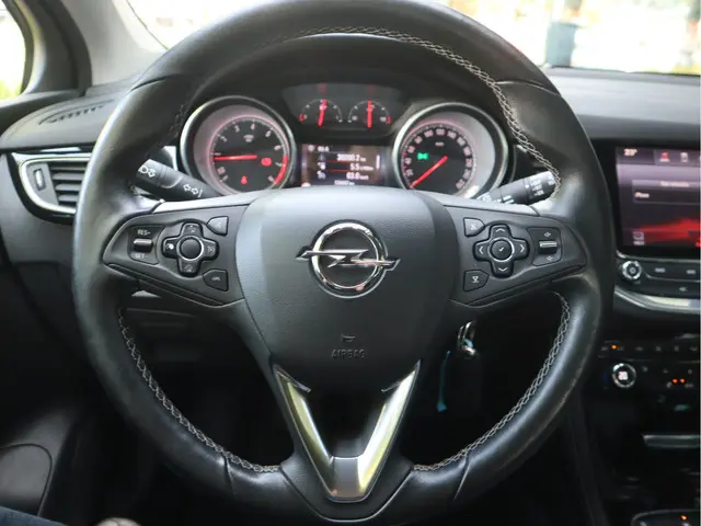 Opel Astra 1.4 150 PK Innovation 2017 Benzine 12