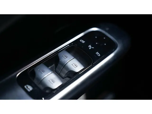 Mercedes-Benz C-Klasse 180 AMG Line 2023 Benzine 40