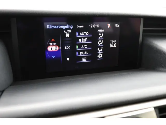 Lexus IS 300h Hybrid Business Line 2017 Hybride Benzine 43