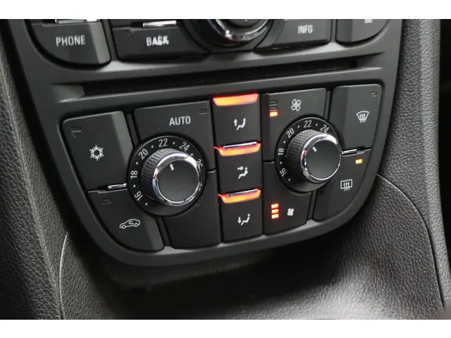 Opel Meriva 1.4 Turbo Blitz 2017 Benzine 39