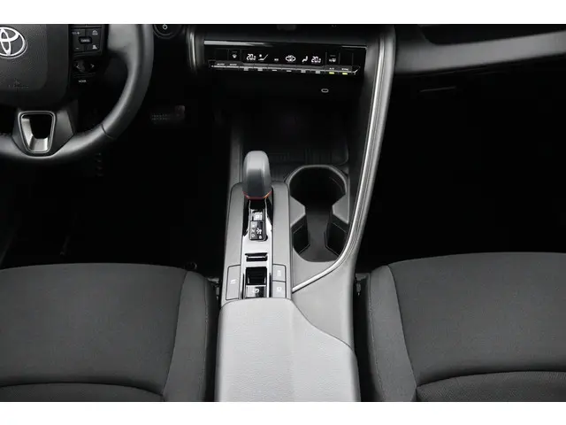 Toyota C-HR 1.8 Hybrid 140 Dynamic 2024 Hybride Benzine 26