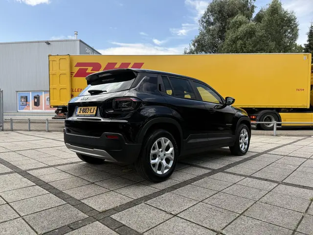 Jeep Avenger Altitude 54 kWh Aut. 2023 Elektrisch 6