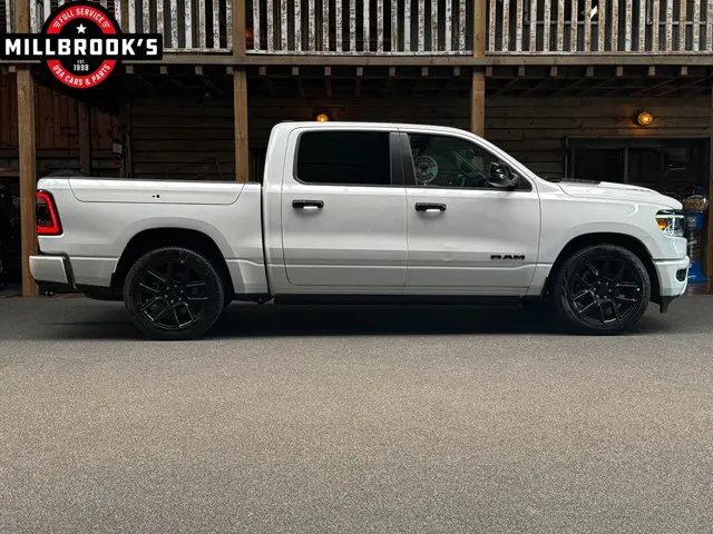 Dodge Ram 1500 5.7 V8 Laramie Night, 2024 LPG/Gas 9
