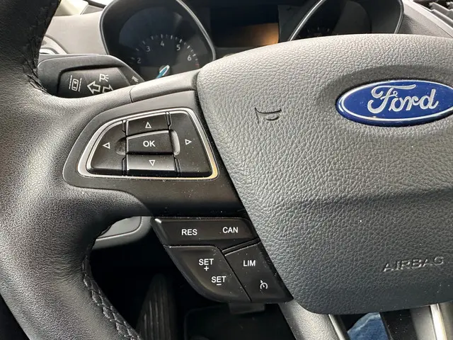 Ford C-MAX 1.5 Titanium 2018 Benzine 22