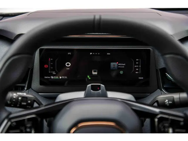 Lynk & Co 08 1.5 More 2026 Hybride Benzine 15