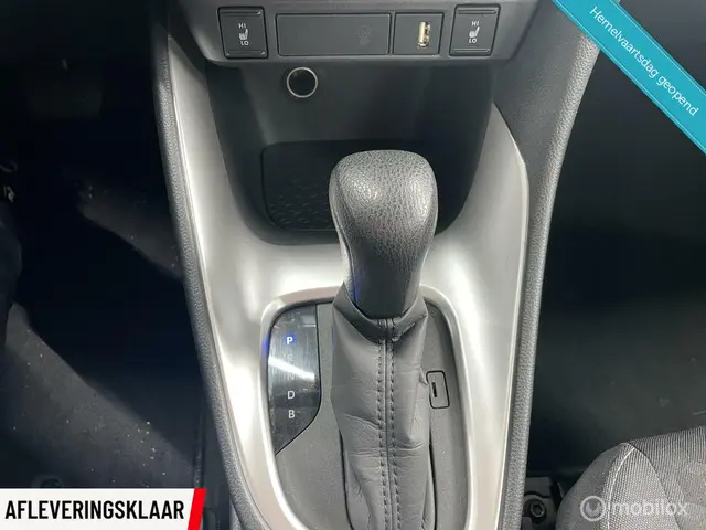 Toyota Yaris 1.5 Hybrid Style 2021 Hybride Benzine 24