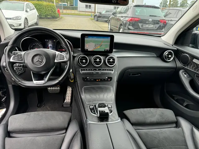 Mercedes-Benz GLC 300 4MATIC 2017 Benzine 16