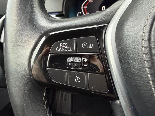 BMW 5 Serie 520i Executive Edition 2020 Benzine 12