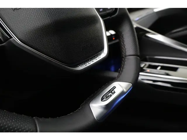 Peugeot 5008 1.2 Hybrid 145 GT 2024 Hybride Benzine 33