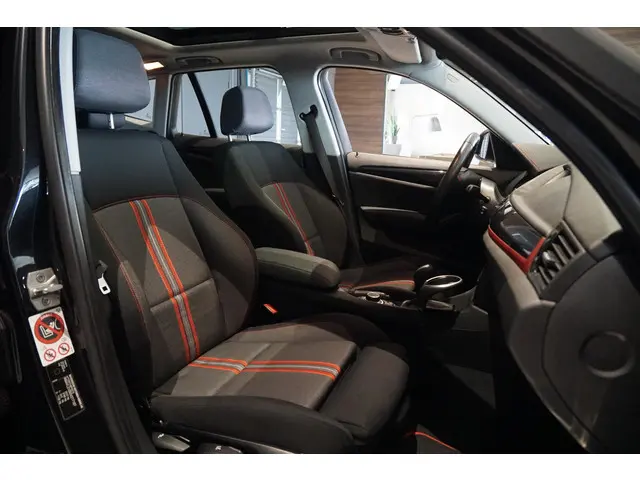 BMW X1 sDrive18i 2015 Benzine 12