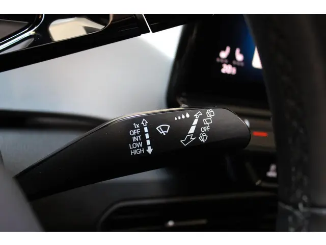 Volkswagen ID.3 Pro 58 kWh | LEDER | UNIEK! | 2020 Elektrisch 32