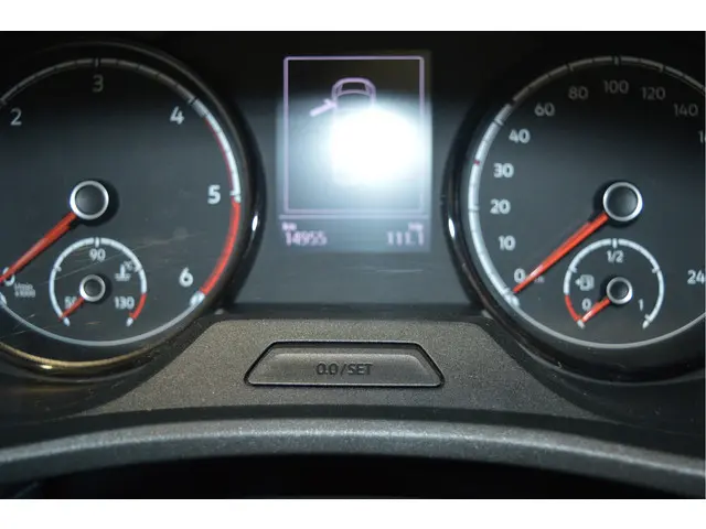 Volkswagen Transporter 2.0 TDI L2H1 28 150pk 2023 Diesel 13