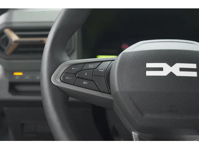 Dacia Duster Mild Hybrid 130 Extreme 2024 Benzine 33