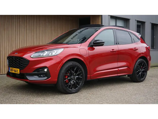 Ford Kuga 2.5 PHEV 224pk ST-line X 2023 Hybride Benzine 4