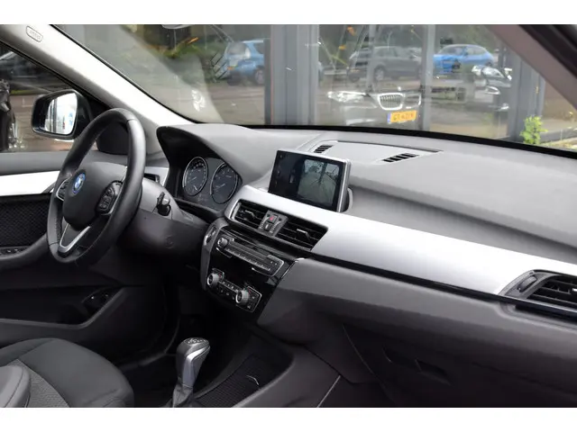 BMW X1 XDrive25e 2021 Hybride Benzine 19