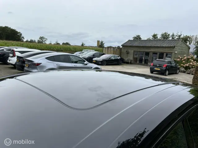 Porsche Macan Turbo /Pano /Bose / Head up /LED 2024 Elektrisch 6