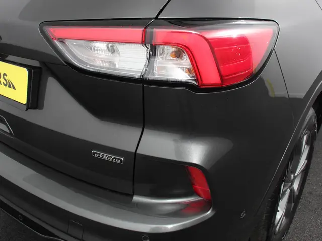 Ford Kuga 2.5 PHEV 225pk ST-Line X 2023 Hybride Benzine 30