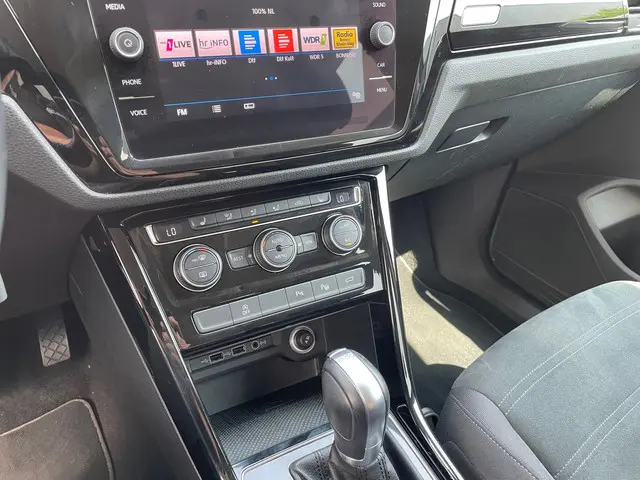 Volkswagen Touran 1.5 TSI Highline 2019 Benzine 28