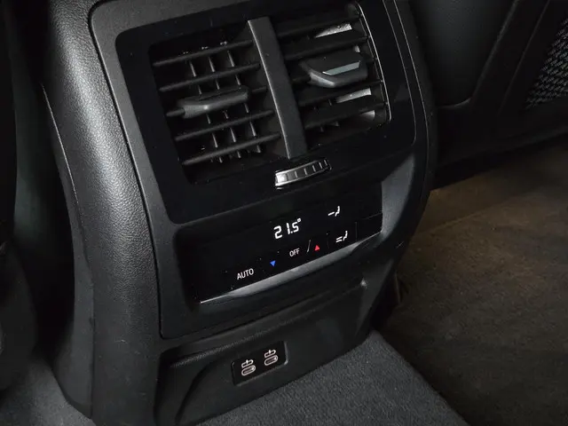 BMW X3 xDrive30e 2022 Hybride Benzine 32