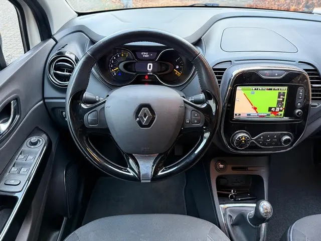 Renault Captur 0.9 TCe Dynamique I Camera 2014 Benzine 2