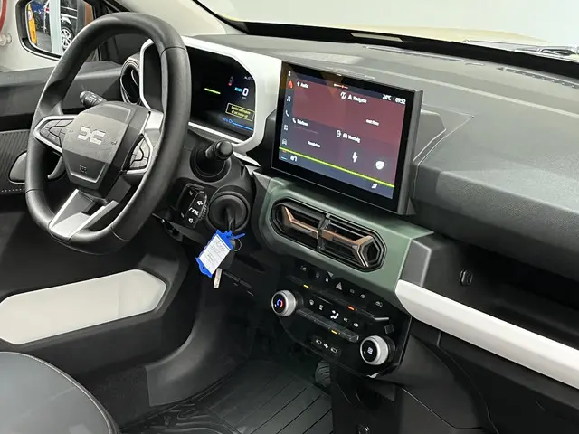 Dacia Spring Extreme 65 26.8 kWh 2025 Elektrisch 28