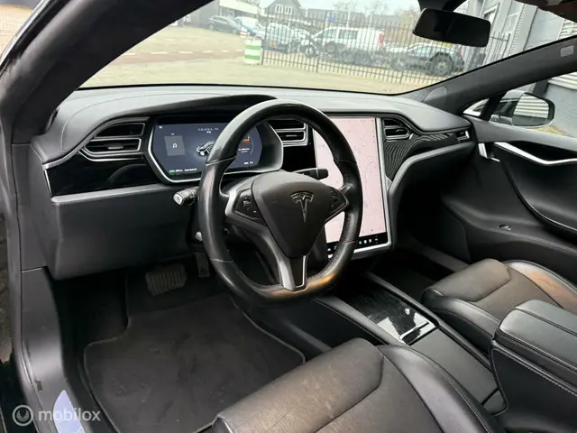 Tesla Model S 75 Base PANORAMADAK 2017 Elektrisch 9