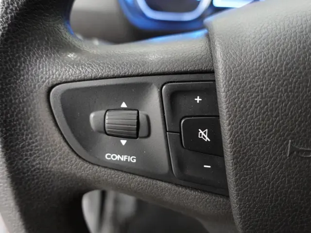 Opel Vivaro-e Combi L3H1 75 kWh 2022 Elektrisch 17