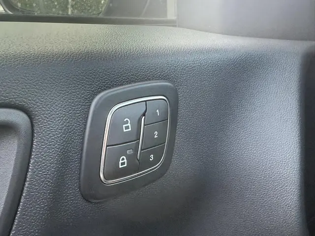 Ford Kuga 2.5 PHEV ST-Line X 2026 Hybride Benzine 18