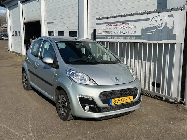 Peugeot 107 1.0 Active 2012 Benzine 10