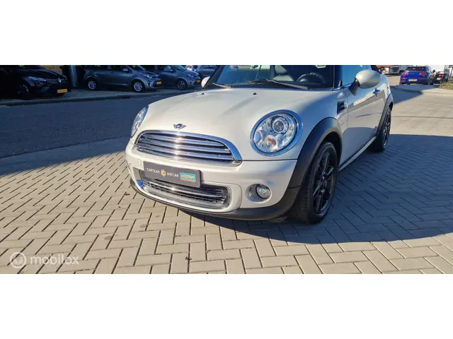 MINI Cooper Cabrio 1.6 Chili NAVI/LEER/PDC/VOL 2012 Benzine 6