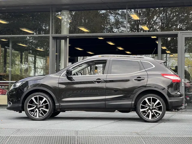 Nissan QASHQAI 1.2 Tekna 2015 Benzine 19